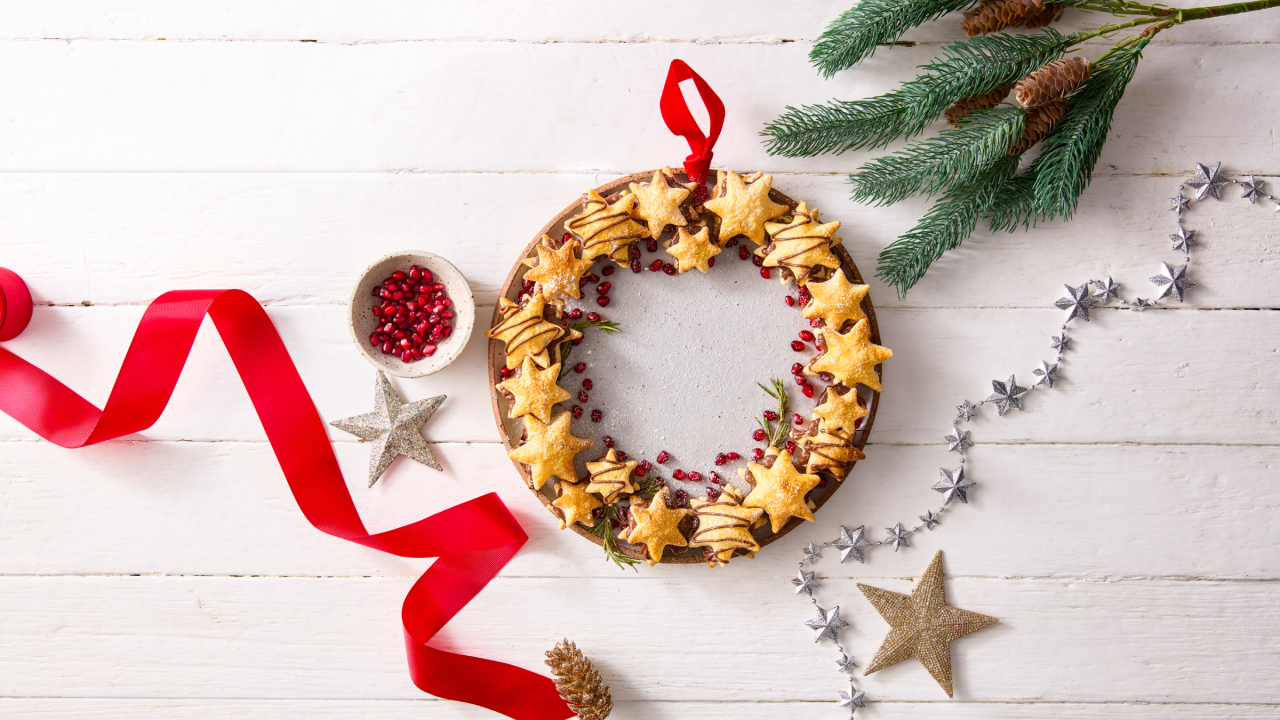 Pastry Star Wreath